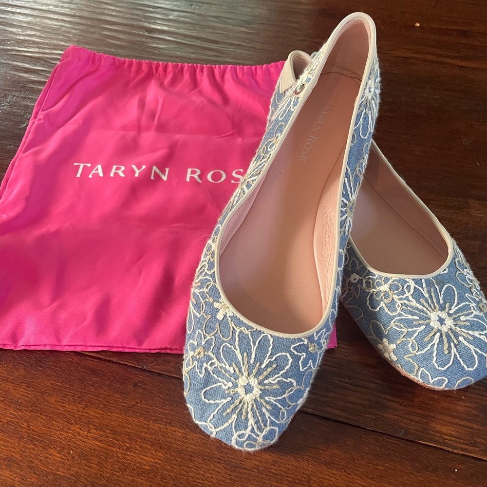 Taryn Rose denim and embroidery flats size 10M